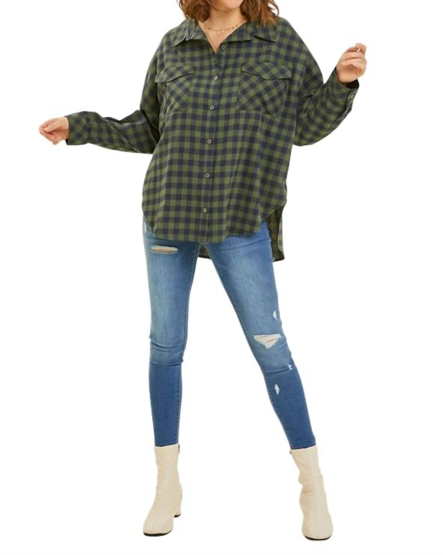 Уютная свободная рубашка на пуговицах в оливковом/темно-синем цвете Heyson
Уютная свободная рубашка на пуговицах в оливковом/темно-синем цвете Heyson