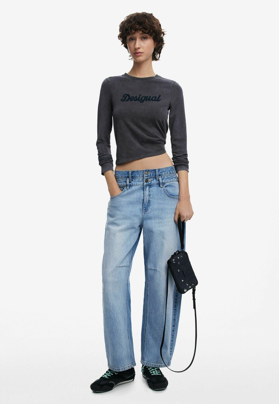 Сумка кросс-боди Desigual CONVERTIBLE, Black
Сумка кросс-боди Desigual CONVERTIBLE, Black