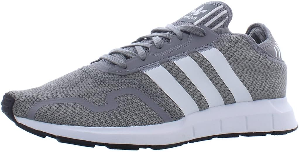 Мужские кроссовки Adidas Swift Essential, белый/черный/серый
Мужские кроссовки Adidas Swift Essential, белый/черный/серый