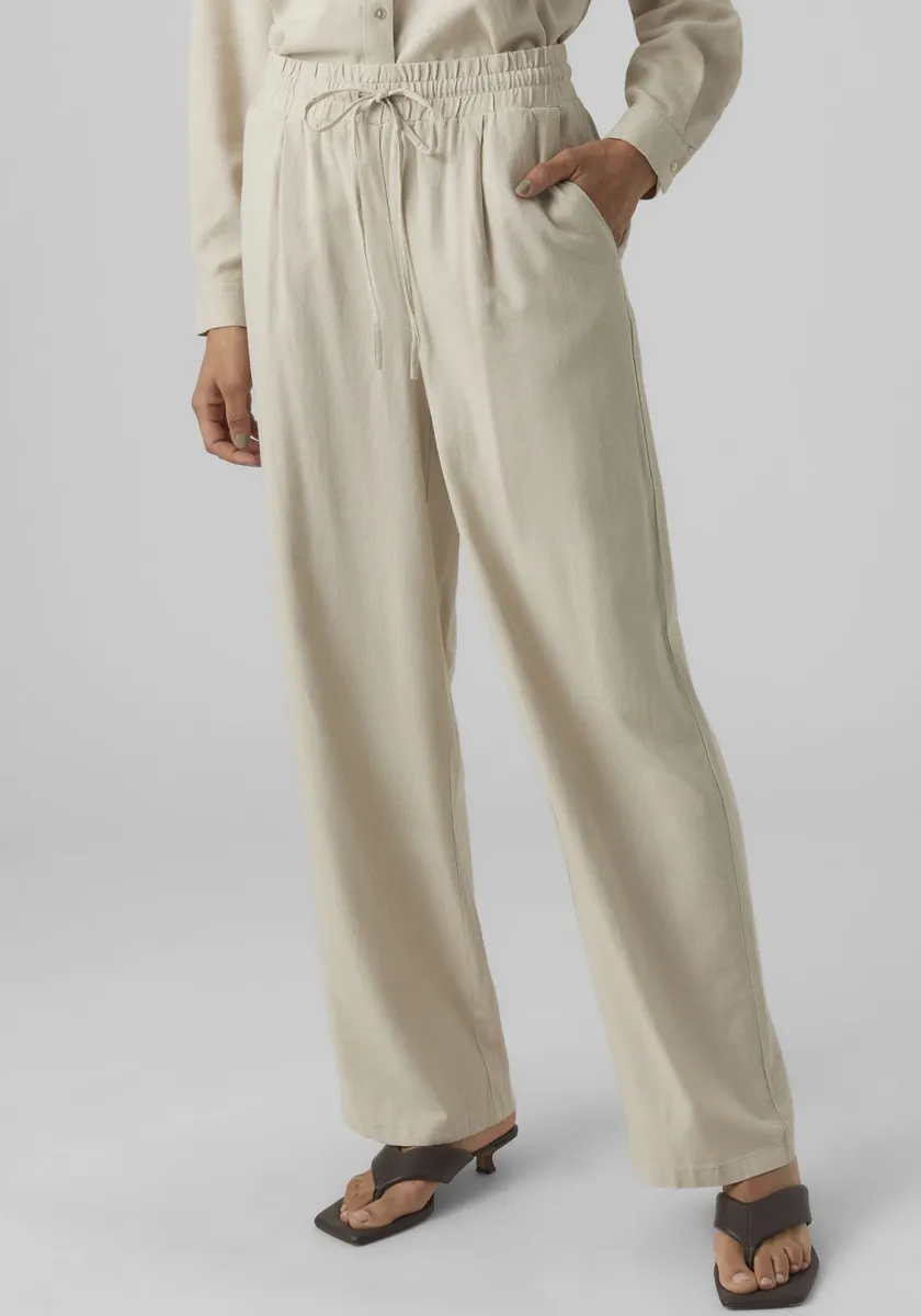 Брюки без застежки Vero Moda "VMJESMILO WIDE PANTS GA NOOS", с льном, цвет Silver Lining
Брюки без застежки Vero Moda "VMJESMILO WIDE PANTS GA NOOS", с льном, цвет Silver Lining
