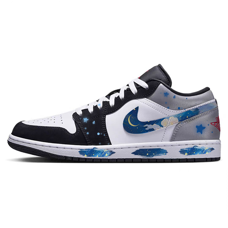 Jordan Винтажные баскетбольные кроссовки Air 1 унисекс низкие бело-черные, цвет Black White
Jordan Винтажные баскетбольные кроссовки Air 1 унисекс низкие бело-черные, цвет Black White