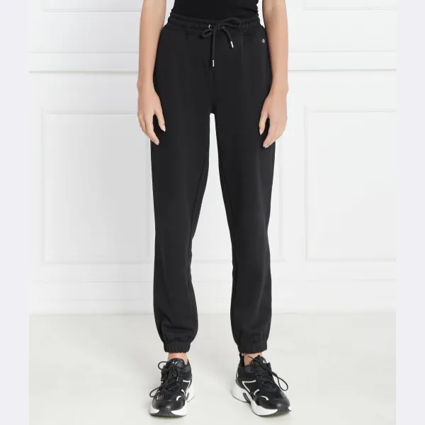 Спортивные брюки стандартного кроя Gant, черный
Спортивные брюки стандартного кроя Gant, черный