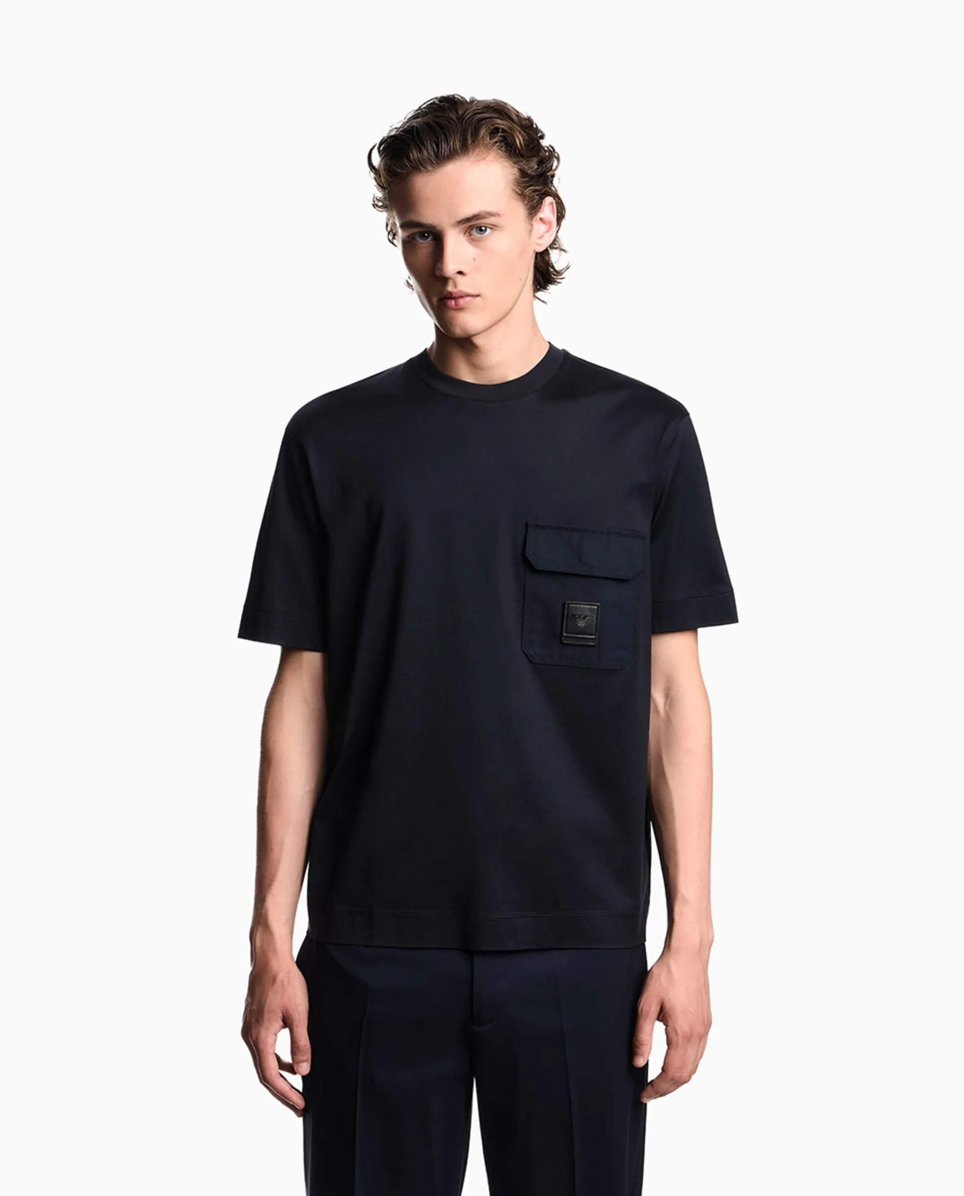 Мужская футболка с коротким рукавом и большим карманом Emporio Armani, темно-синий 
Мужская футболка с коротким рукавом и большим карманом Emporio Armani, темно-синий