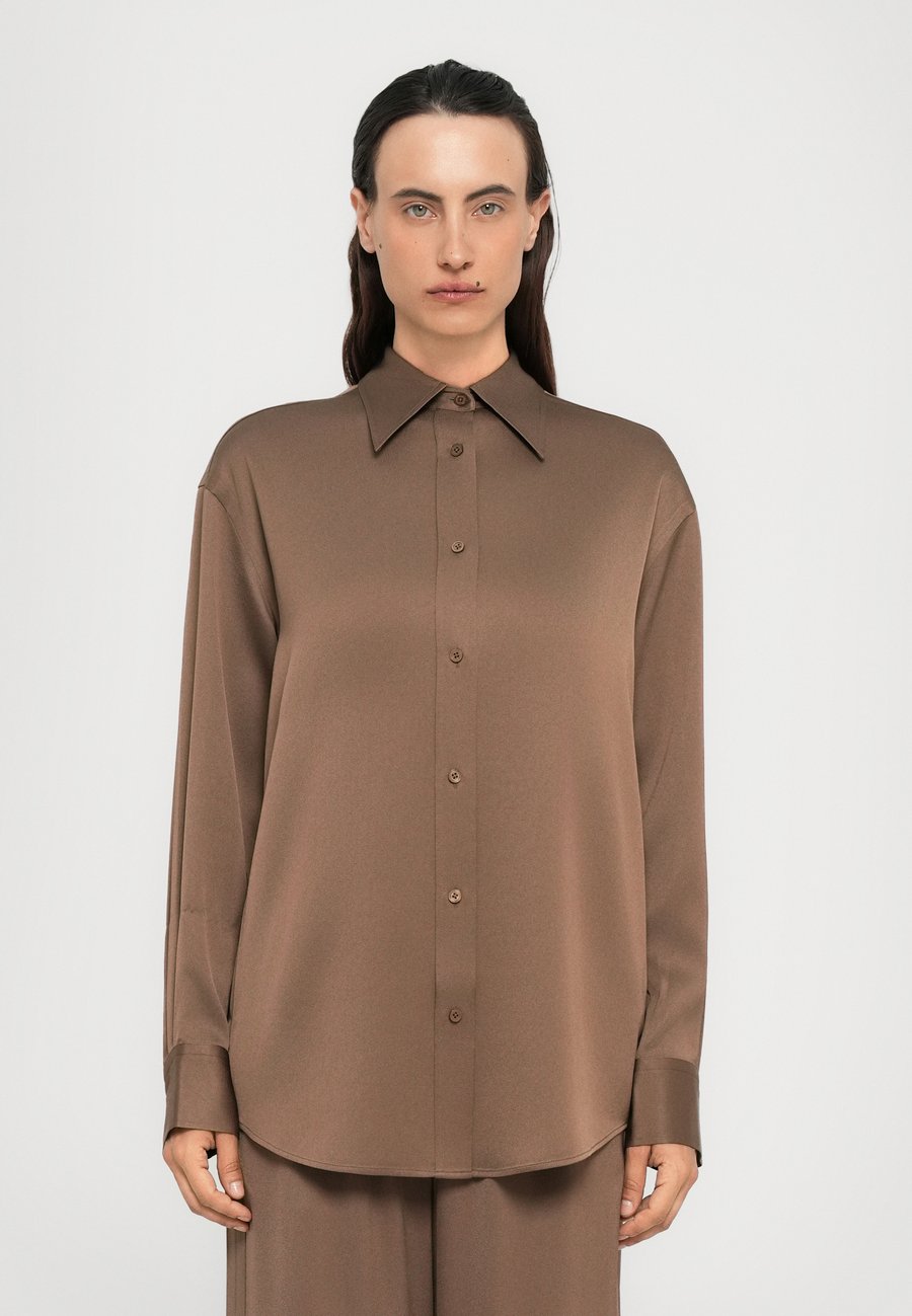 Блуза Filippa K SHIRT, Oak Brown/Brown
Блуза Filippa K SHIRT, Oak Brown/Brown