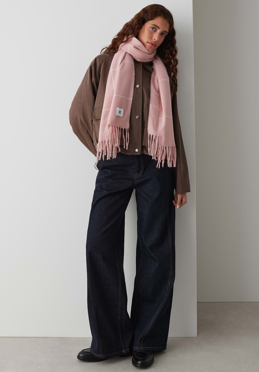 Шарф OPUS CHECK PATTERN, Rose Tan/Light Pink
Шарф OPUS CHECK PATTERN, Rose Tan/Light Pink