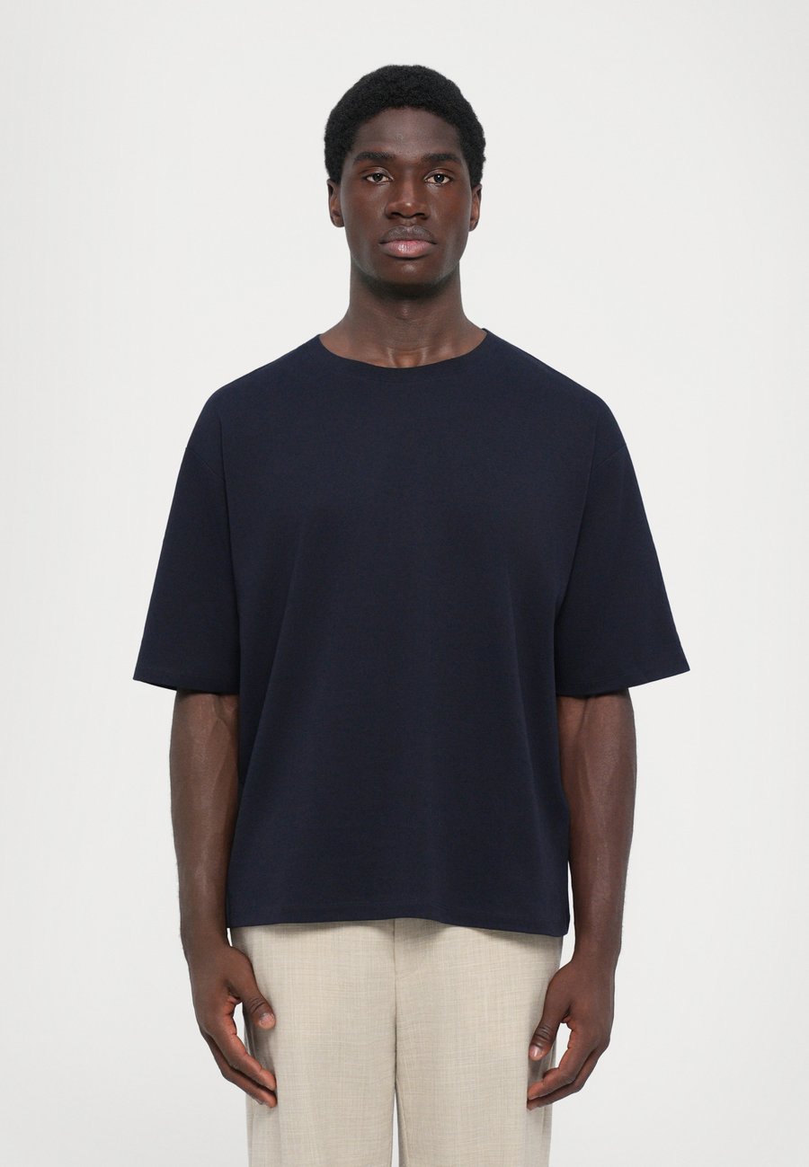 Футболка The Kooples MC, Navy/Dark Blue, Синий, Футболка The Kooples MC, Navy/Dark Blue
Футболка The Kooples MC, Navy/Dark Blue, Синий, Футболка The Kooples MC, Navy/Dark Blue