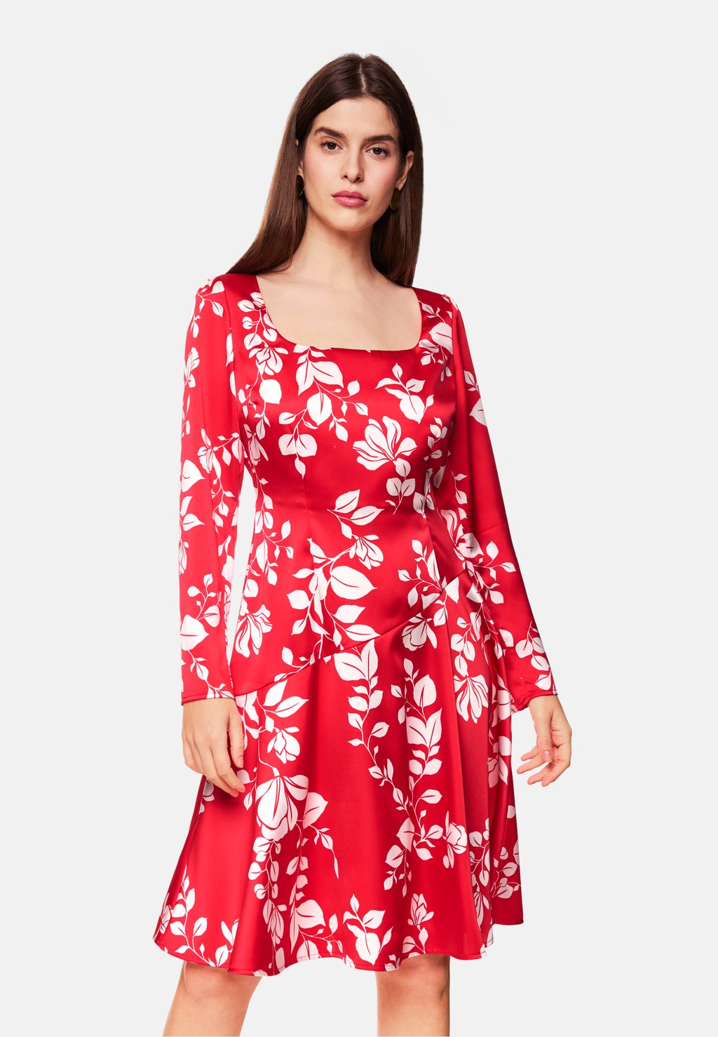 Повседневное платье Marc Cain, красный
Повседневное платье Marc Cain, красный