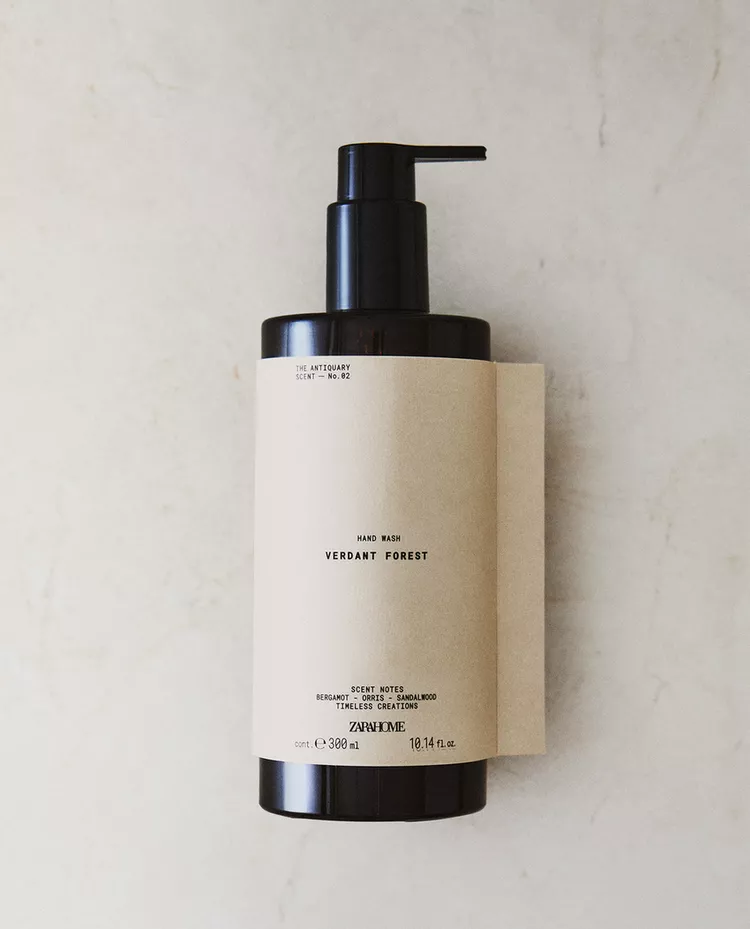 Жидкое мыло Zara Home Verdant Forest Liquid, 300 мл
Жидкое мыло Zara Home Verdant Forest Liquid, 300 мл