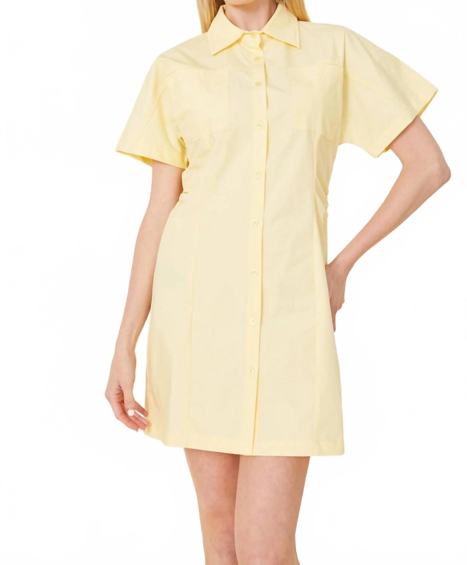 Платье из поплина с эластичной спинкой и талией в желтом цвете DOLCE CABO
Платье из поплина с эластичной спинкой и талией в желтом цвете DOLCE CABO