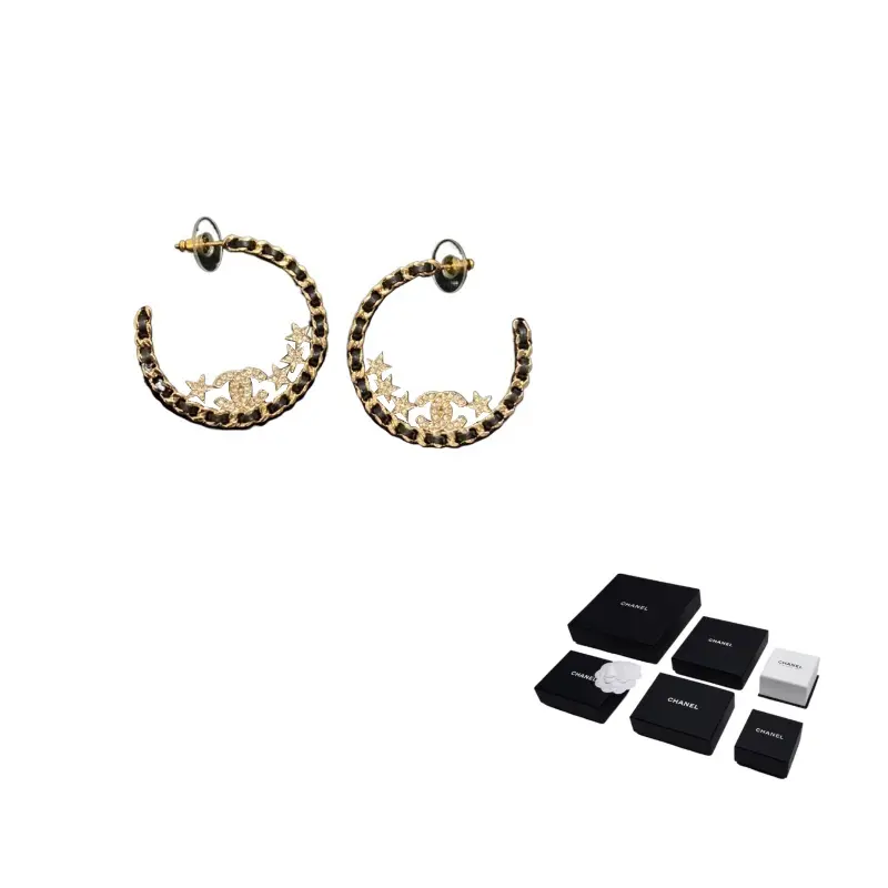 Серьги женские CHANEL
Серьги женские CHANEL