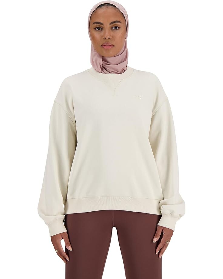 Толстовка New Balance Athletics French Terry Crew, цвет Linen 
Толстовка New Balance Athletics French Terry Crew, цвет Linen