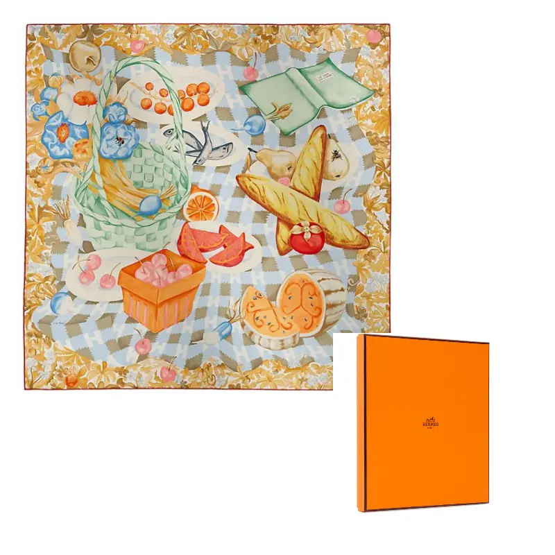 HERMES Шёлковый шарф, Aqua Green/Beige
HERMES Шёлковый шарф, Aqua Green/Beige