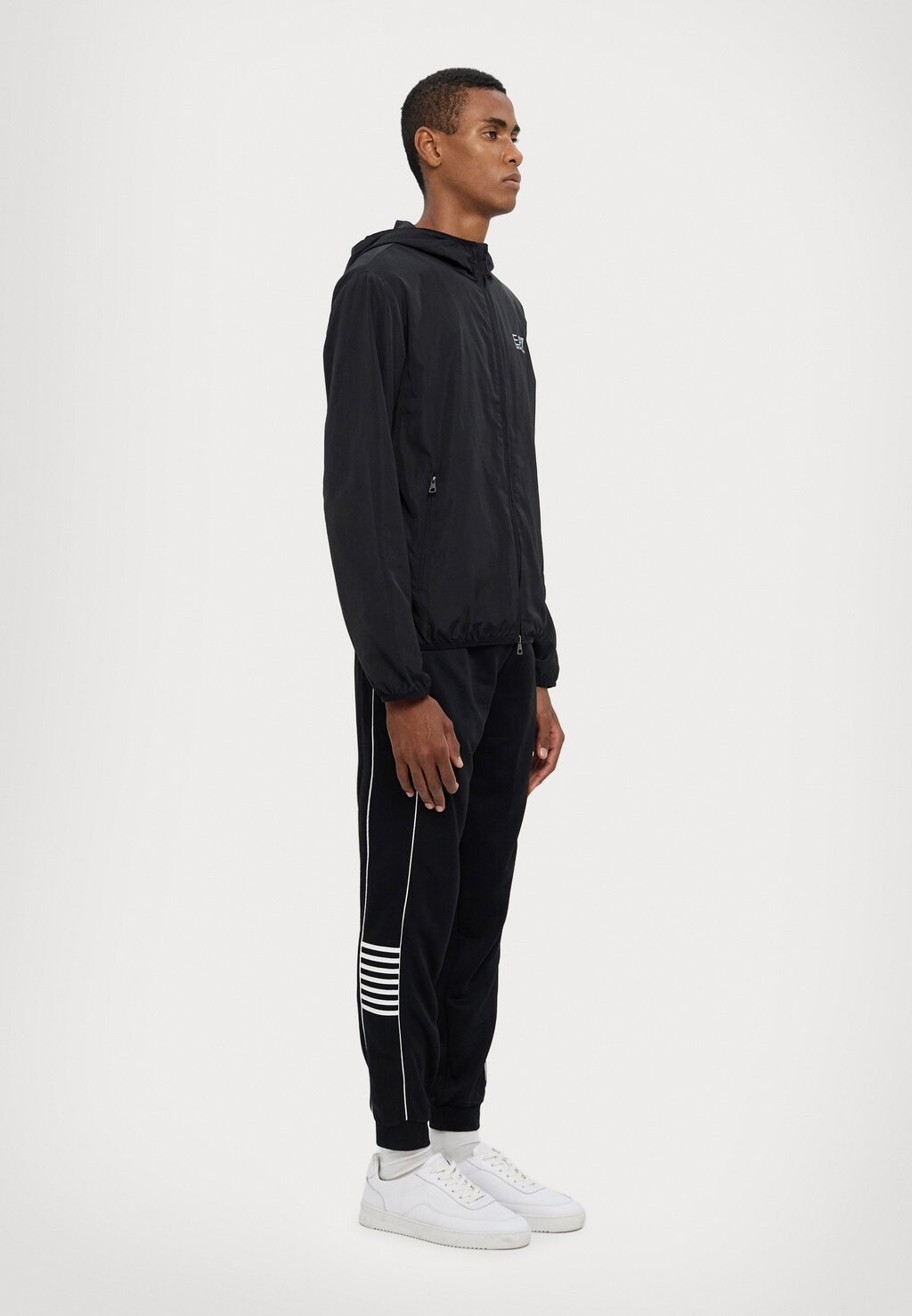 Куртка EA7 Emporio Armani, черный
Куртка EA7 Emporio Armani, черный