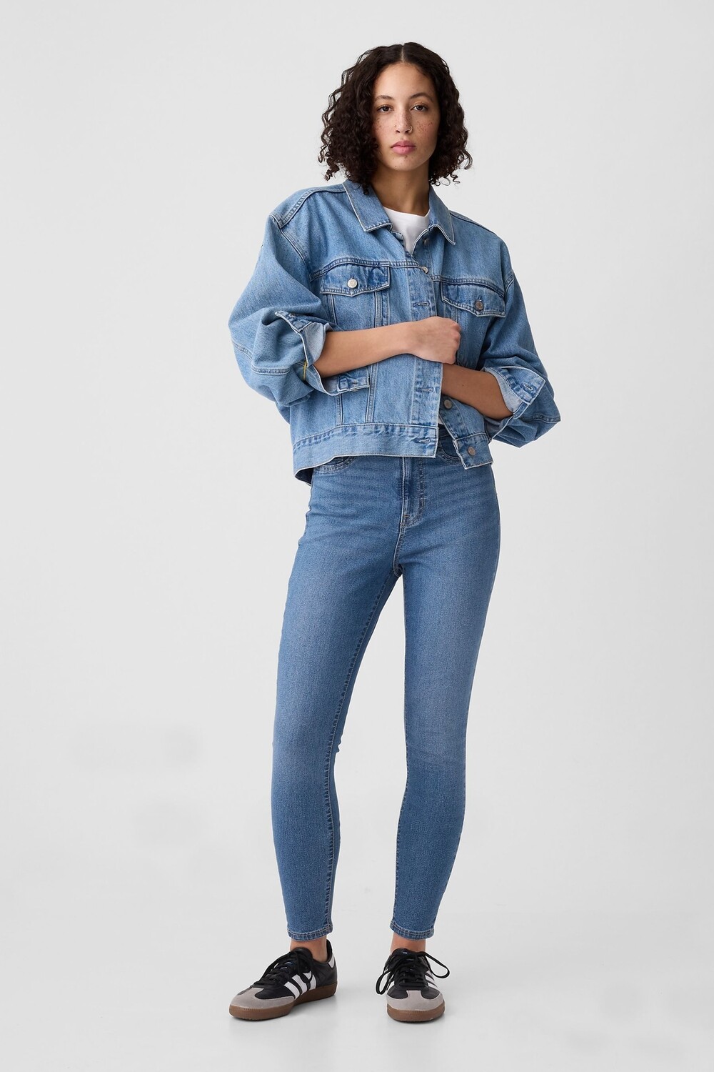 Классические джеггинсы с высокой талией Gap, синий
Классические джеггинсы с высокой талией Gap, синий