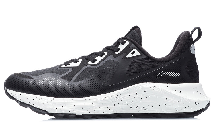 Кроссовки для бега Protection Cloud женские с низким верхом, черные Lining
Кроссовки для бега Protection Cloud женские с низким верхом, черные Lining