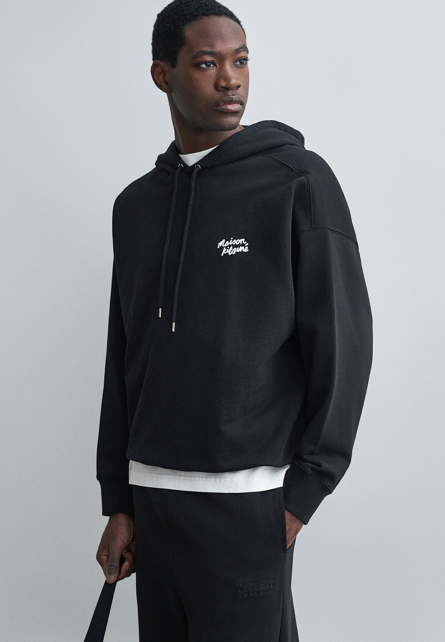 Толстовка Maison Kitsuné HANDWRITING HOODIE, Black
Толстовка Maison Kitsuné HANDWRITING HOODIE, Black
