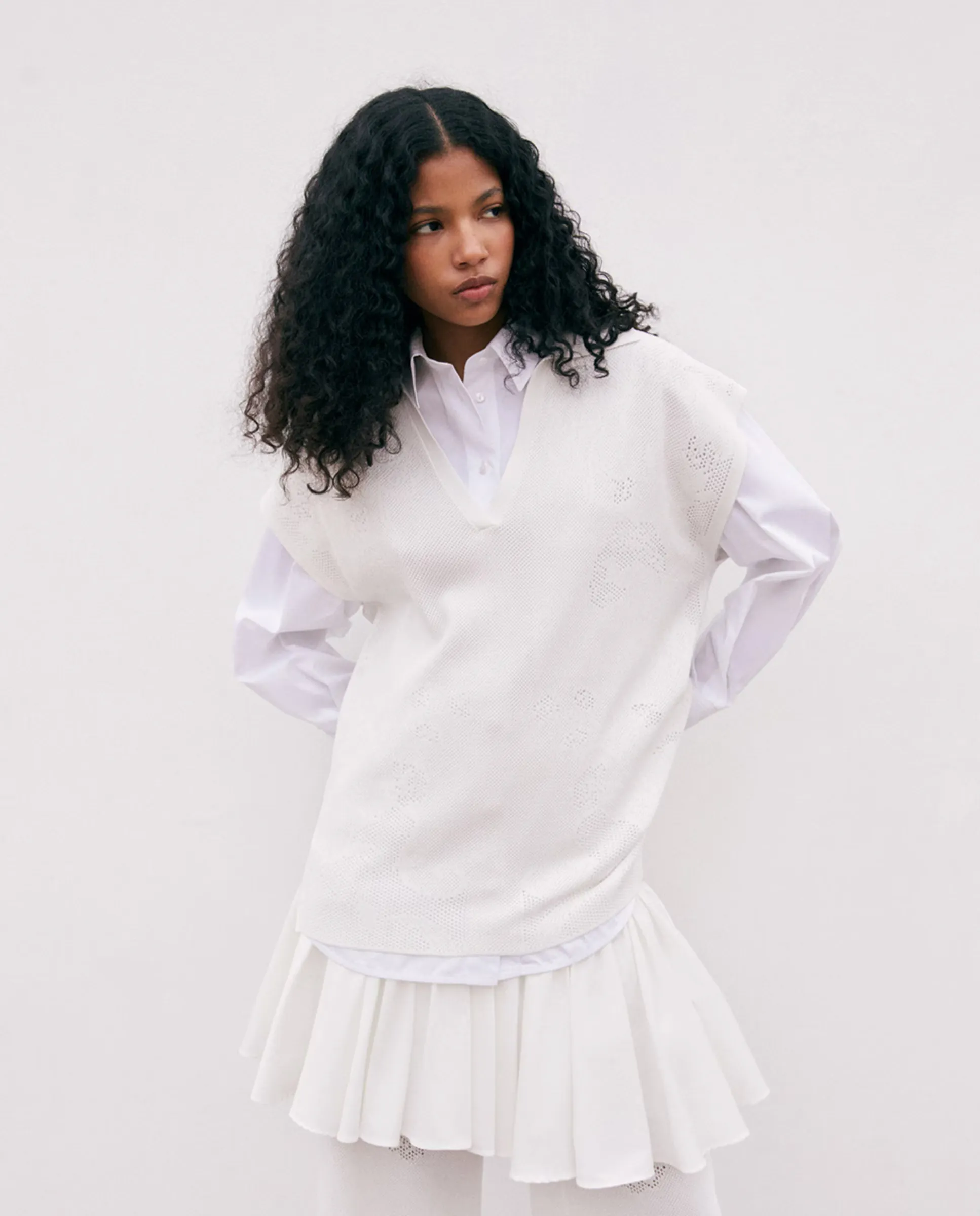 Поло с ажурным цветочным узором Sfera, цвет Crudo 
Поло с ажурным цветочным узором Sfera, цвет Crudo