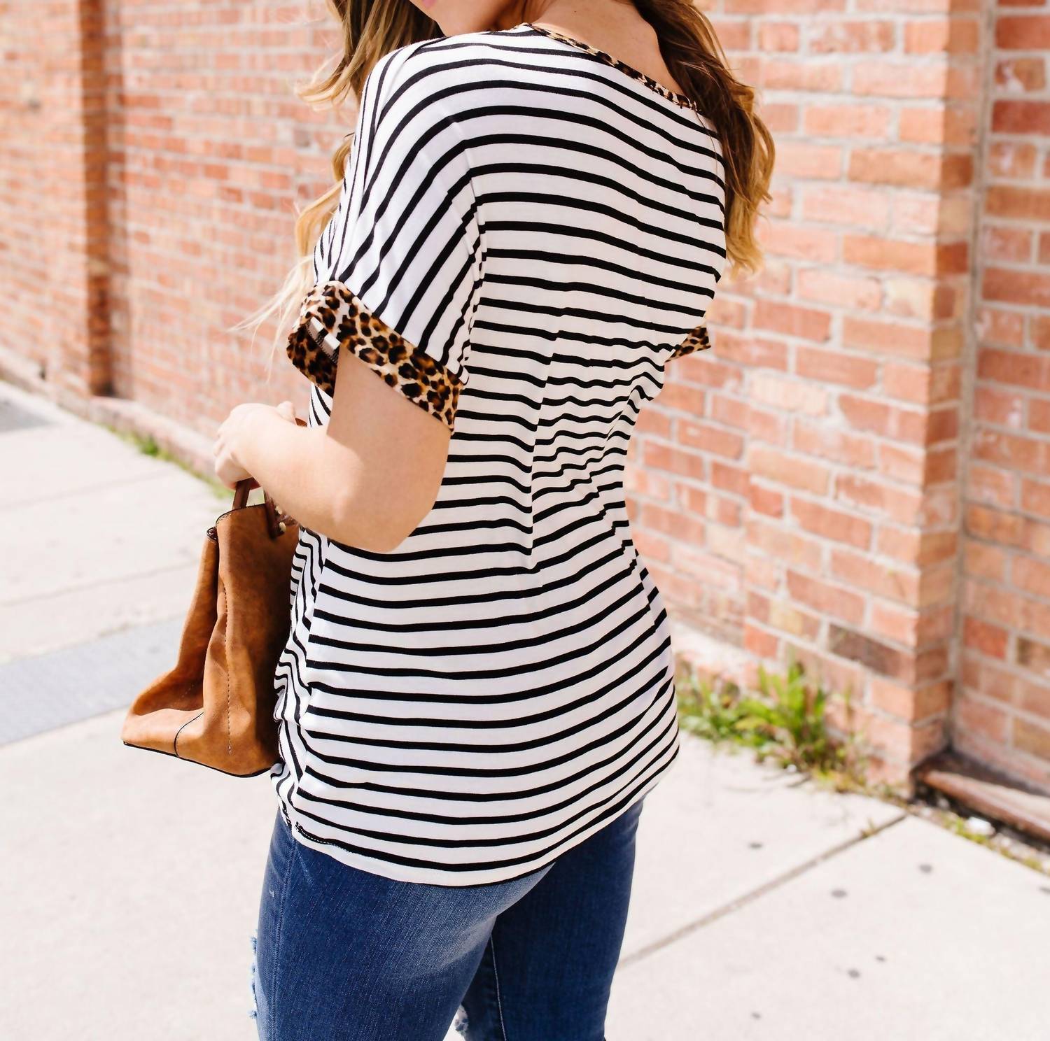 Топ Animal Crossing в черно-белую полоску E. Luna
Топ Animal Crossing в черно-белую полоску E. Luna