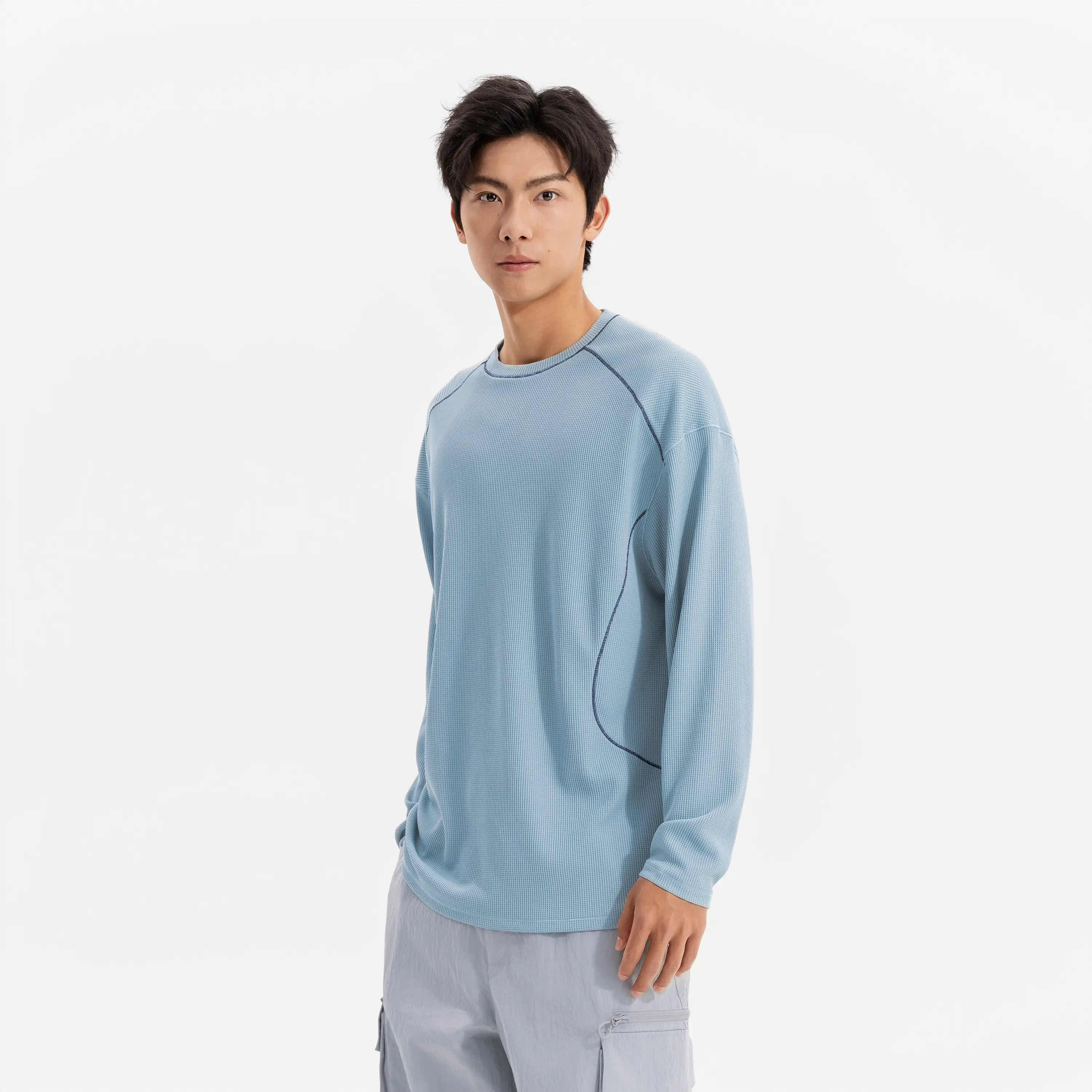 Унисекс спортивная флисовая кофта Decathlon SPORTSWEAR городской стиль с вафельным узором дождево-голубой 
Унисекс спортивная флисовая кофта Decathlon SPORTSWEAR городской стиль с вафельным узором дождево-голубой