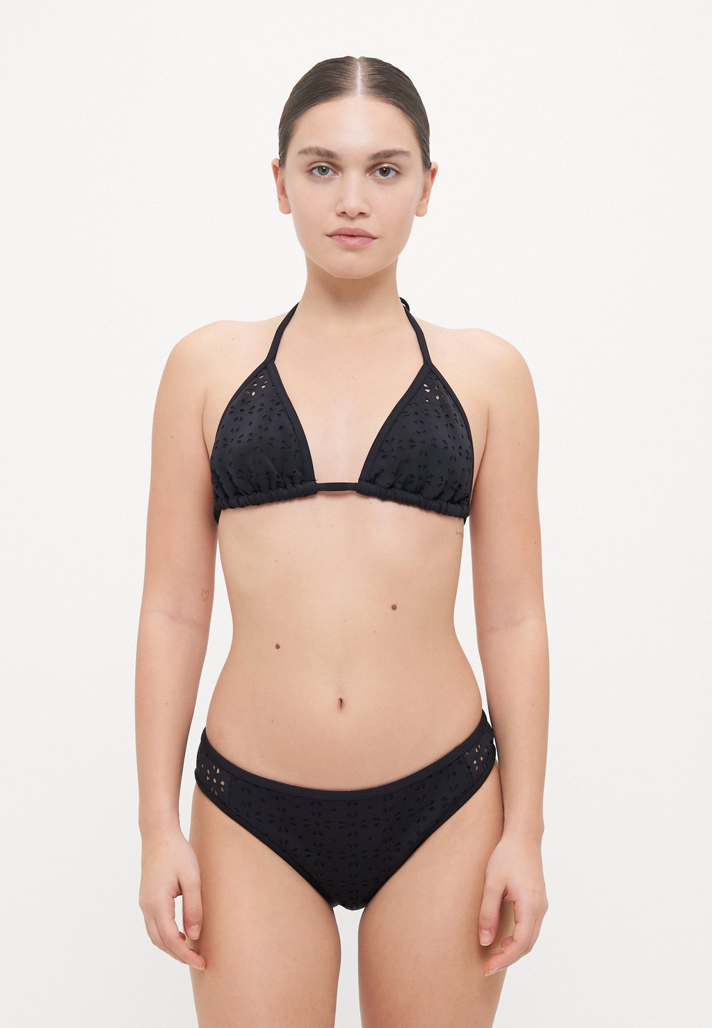 Верх бикини MICHAEL Michael Kors, черный
Верх бикини MICHAEL Michael Kors, черный