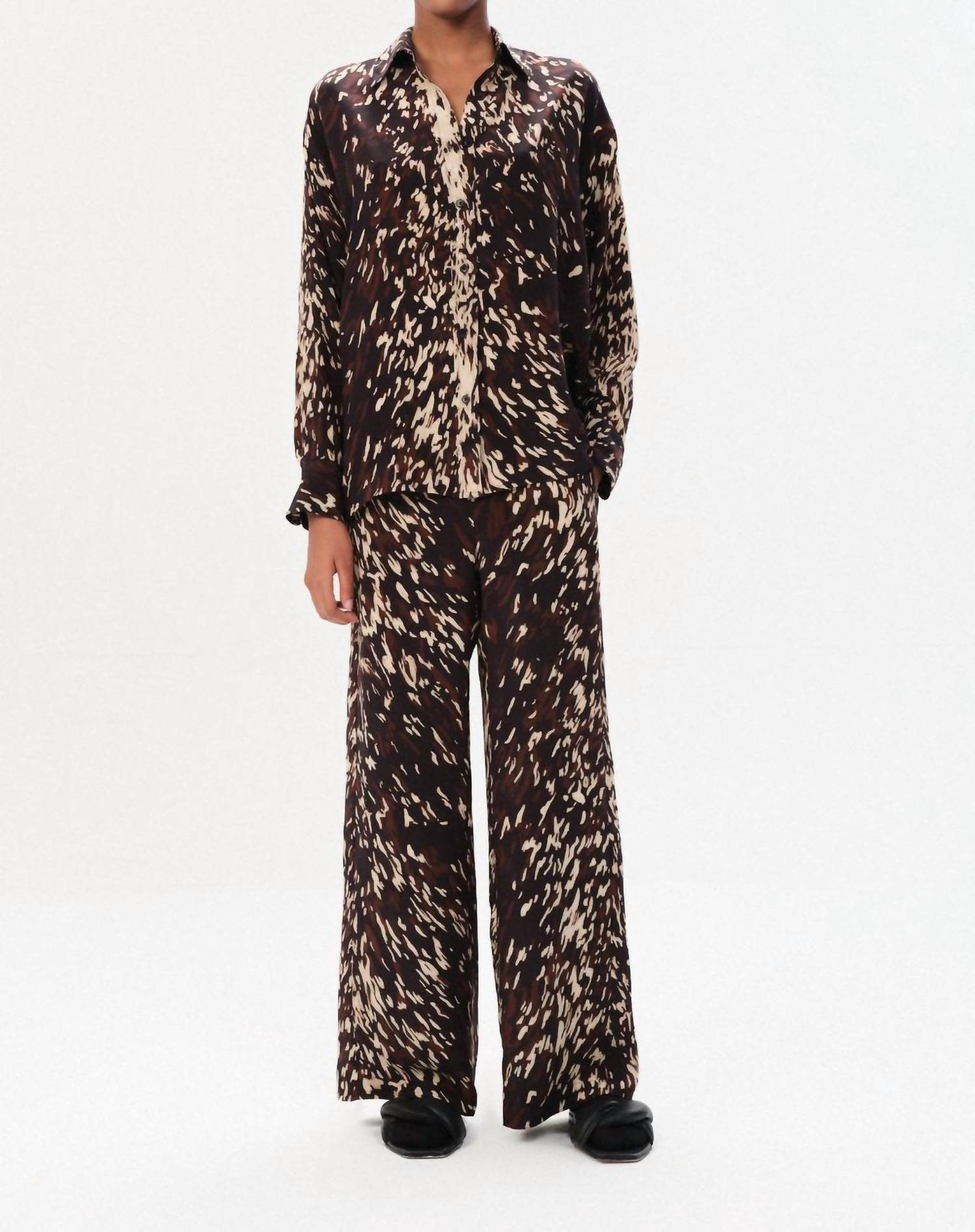 Рубашка Callao Katt в земляных тонах Maria Cher, earth tones
Рубашка Callao Katt в земляных тонах Maria Cher, earth tones