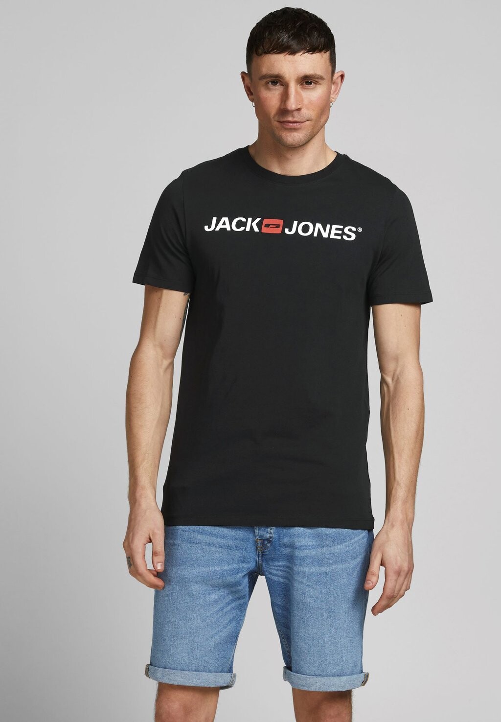 Футболка с принтом JJECORP LOGO CREW NECK Jack & Jones, черный
Футболка с принтом JJECORP LOGO CREW NECK Jack & Jones, черный