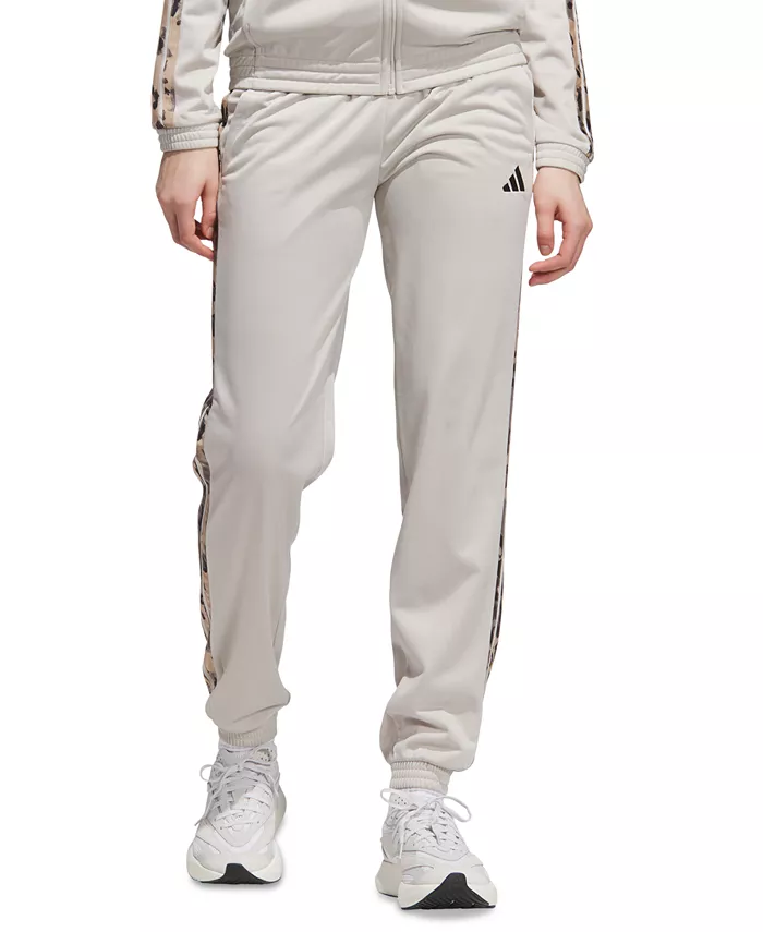 Женские трикотажные брюки с тремя полосками и анималистичным принтом adidas, серый
Женские трикотажные брюки с тремя полосками и анималистичным принтом adidas, серый