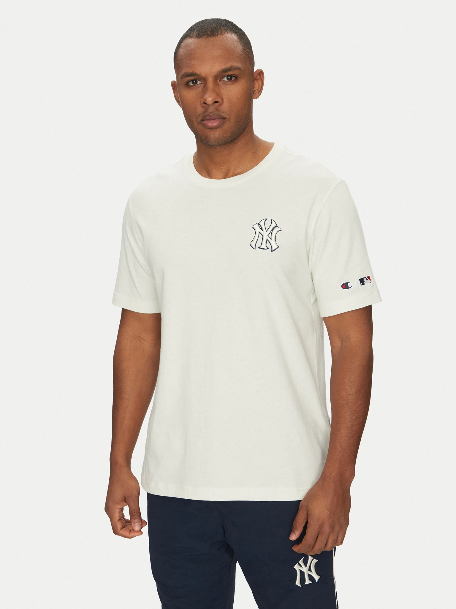 Футболка Champion Standard Fit, белый
Футболка Champion Standard Fit, белый