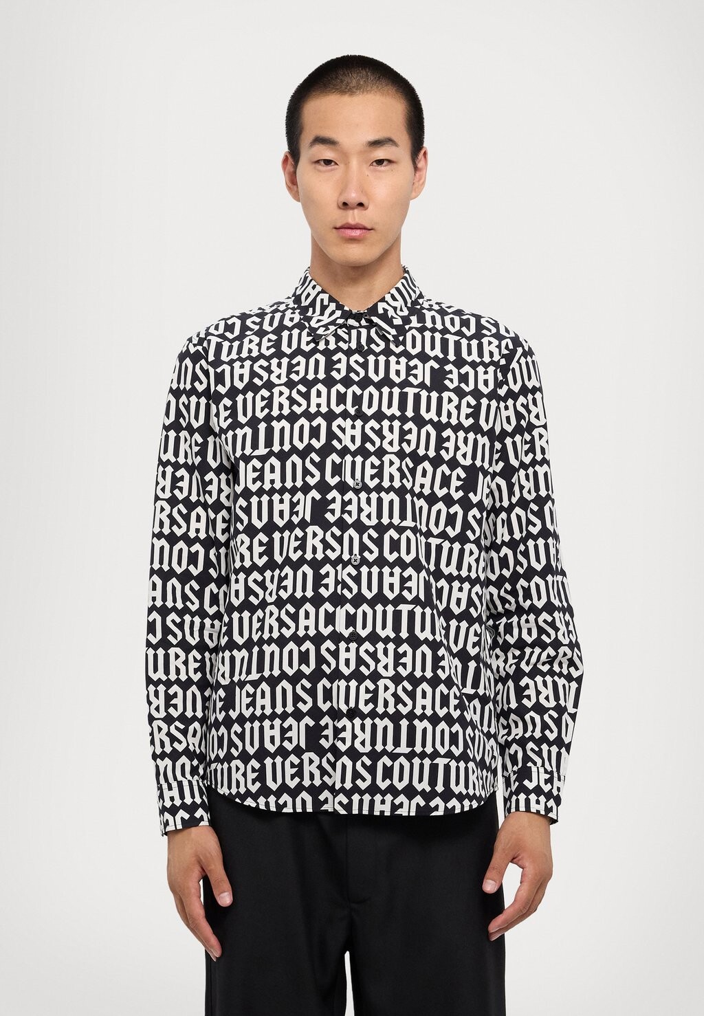 Рубашка ALL OVER Versace, черный
Рубашка ALL OVER Versace, черный