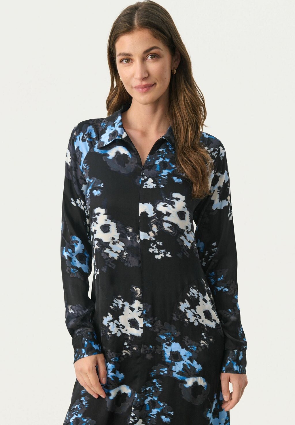 Платье-рубашка LAMIYA Part Two, темно-синий
Платье-рубашка LAMIYA Part Two, темно-синий