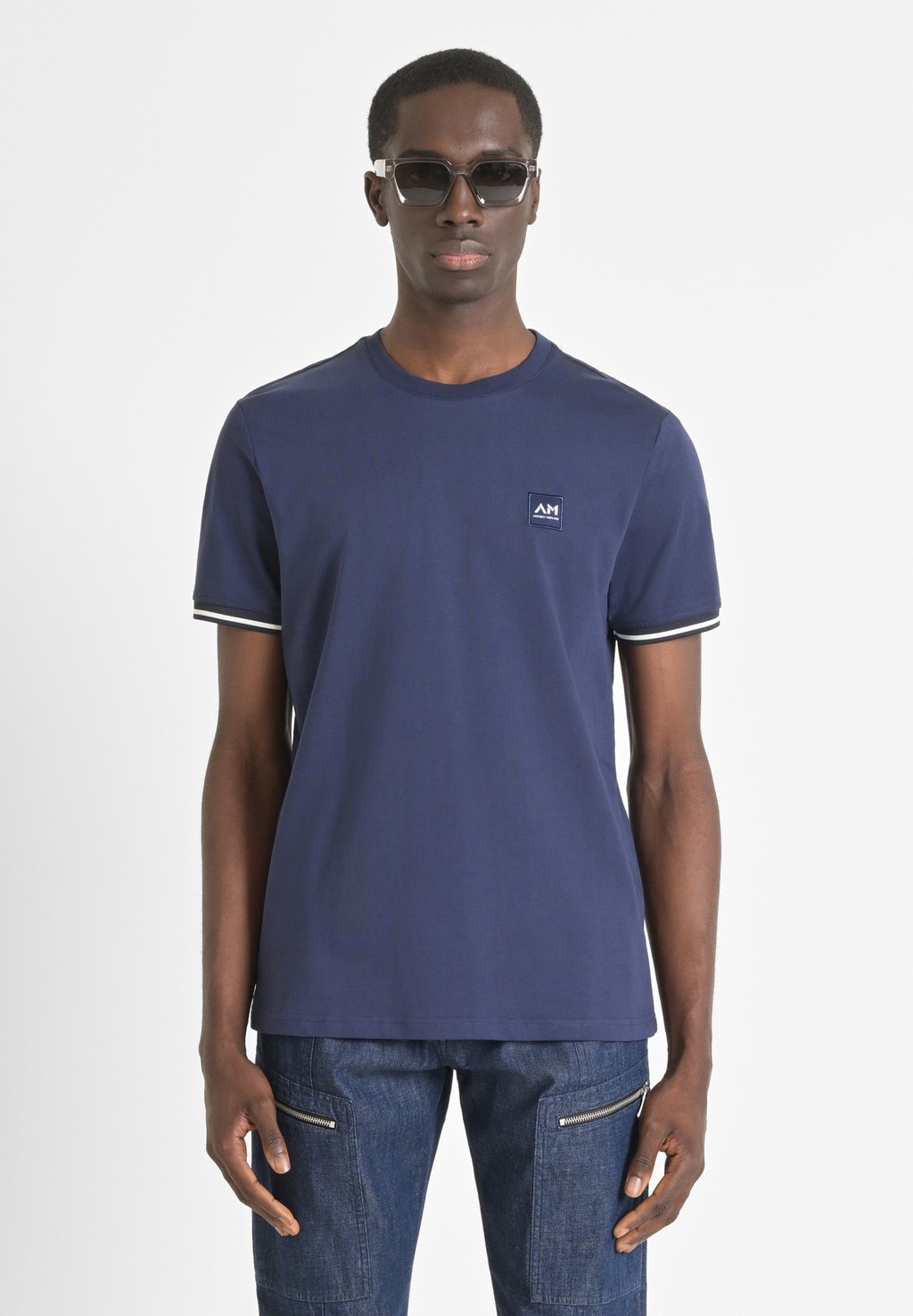 Базовая футболка REGULAR FIT WITH LOGOED PATCH Antony Morato, синий
Базовая футболка REGULAR FIT WITH LOGOED PATCH Antony Morato, синий
