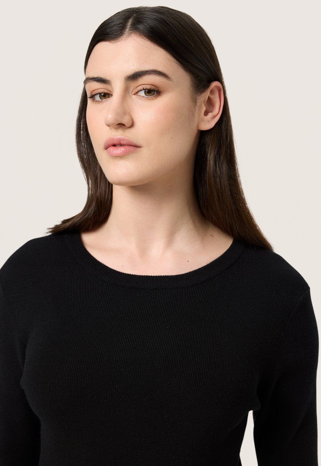 Джемпер SPINA Soaked in Luxury, черный
Джемпер SPINA Soaked in Luxury, черный