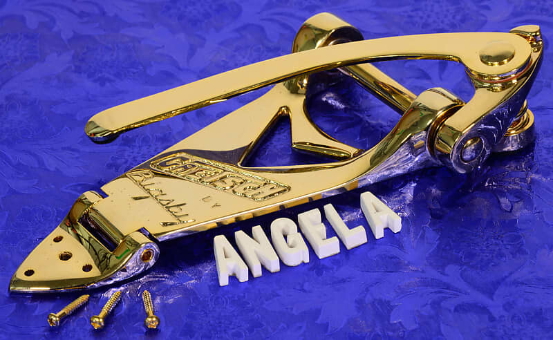 Наконечник вибрато Gretsch Bigsby B3G Gold, 0060136100 Gretsch Bigsby B3G Gold Vibrato Tailpiece
Наконечник вибрато Gretsch Bigsby B3G Gold, 0060136100 Gretsch Bigsby B3G Gold Vibrato Tailpiece