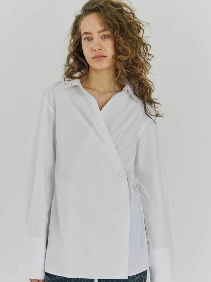 Рубашка Fraser белого цвета Norr
Рубашка Fraser белого цвета Norr