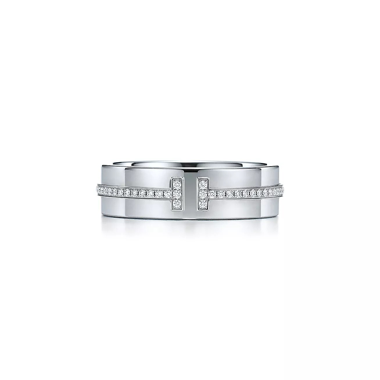 Кольцо Tiffany & Co. Wide Diamond, белое золото
Кольцо Tiffany & Co. Wide Diamond, белое золото