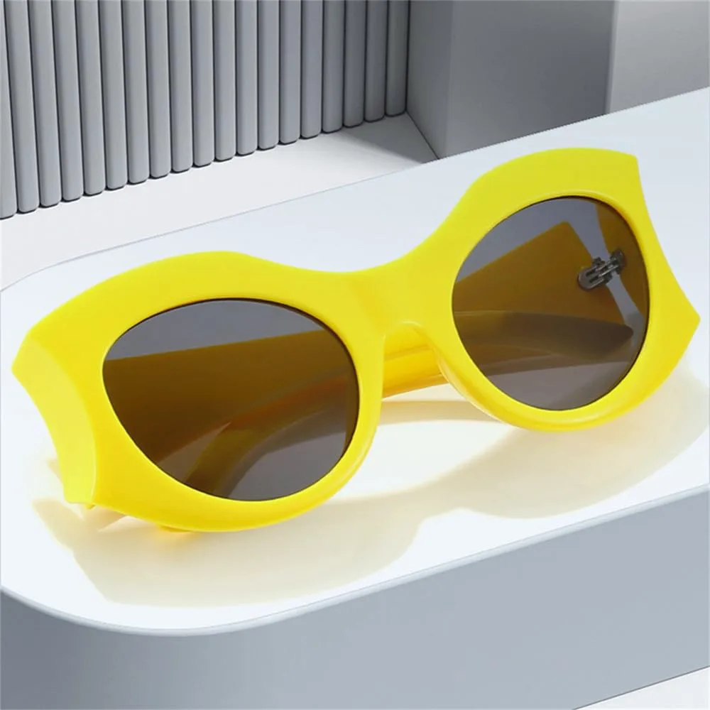 Солнцезащитные очки овальной формы 2027 года для женщин, градиентные оттенки, защита от УФ-излучения UV400, солнцезащитные очки для мужчин MTZJH, Yellow Gray
Солнцезащитные очки овальной формы 2027 года для женщин, градиентные оттенки, защита от УФ-излучения UV400, солнцезащитные очки для мужчин MTZJH, Yellow Gray