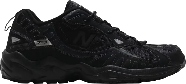 Кроссовки New Balance 703 'Triple Black', черный
Кроссовки New Balance 703 'Triple Black', черный