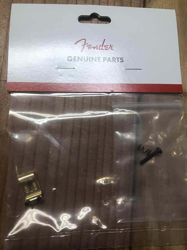 Седло Fender American Vintage Strat Bridge, золото, без фурнитуры (1 седло) 0038961049
Седло Fender American Vintage Strat Bridge, золото, без фурнитуры (1 седло) 0038961049