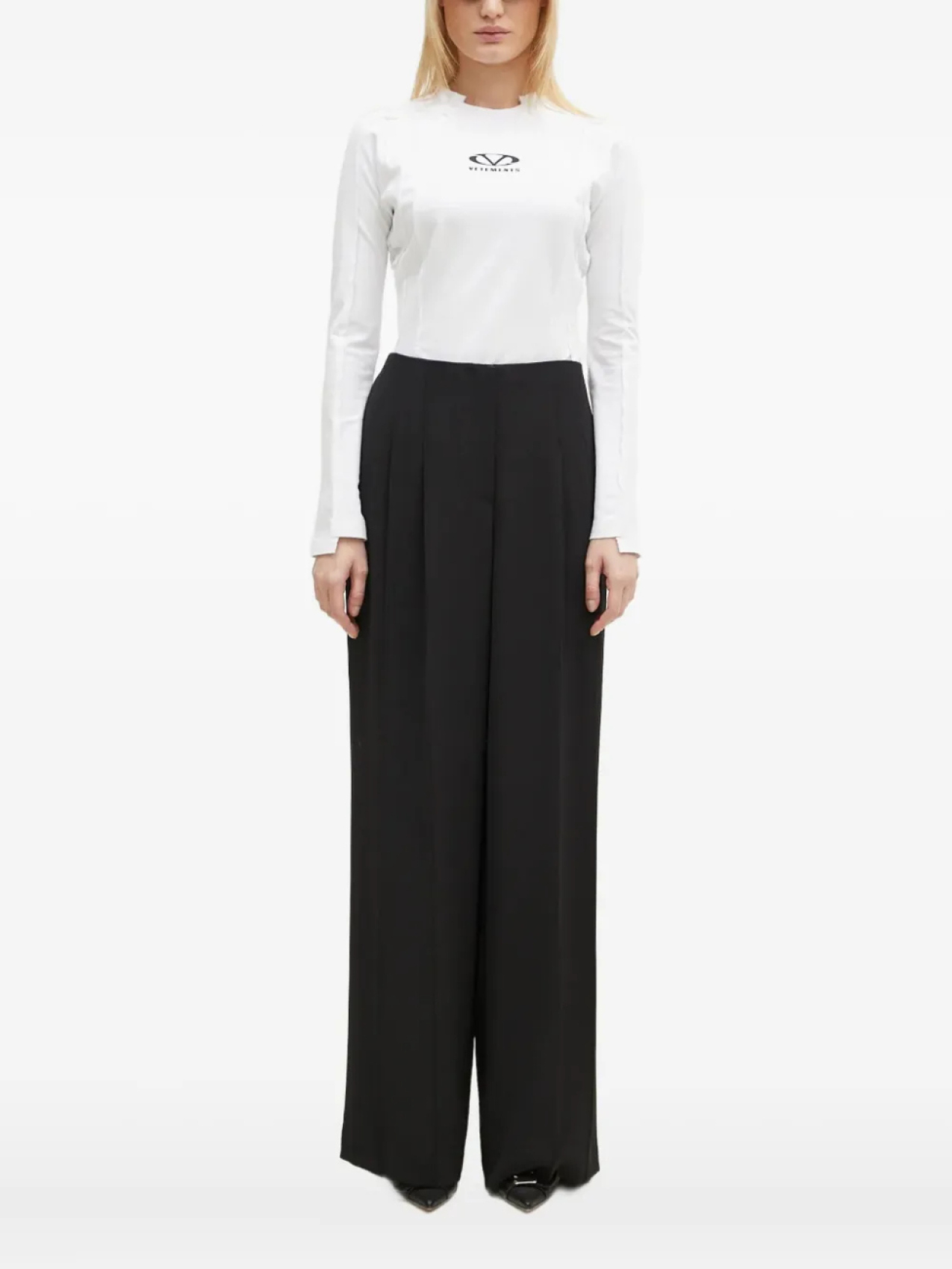 Футболка VETEMENTS с открытыми швами и длинными рукавами, белый
Футболка VETEMENTS с открытыми швами и длинными рукавами, белый