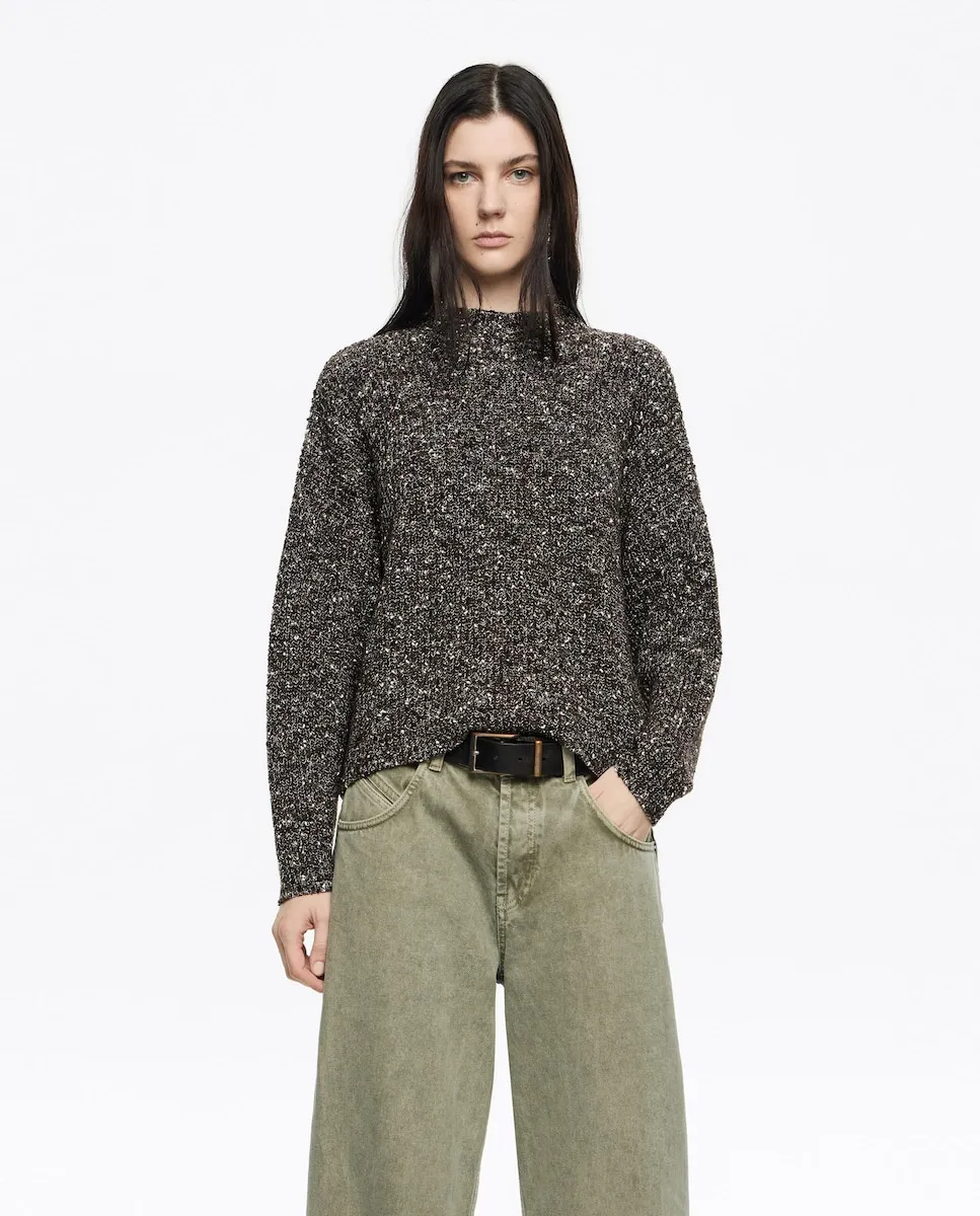 Женский джемпер прямого кроя с высоким воротником Bimba y Lola, коричневый
Женский джемпер прямого кроя с высоким воротником Bimba y Lola, коричневый