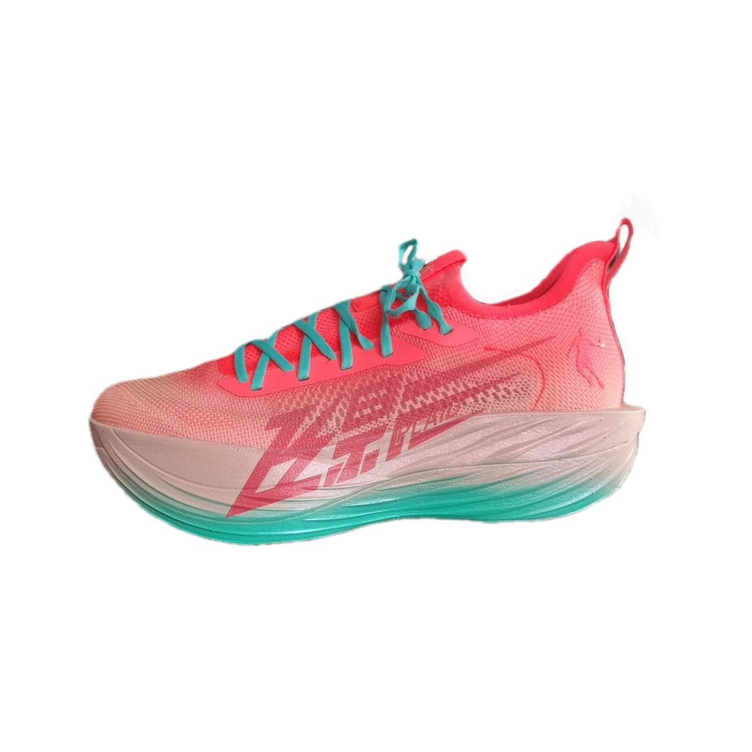 QIAODAN Кроссовки для бега Flying Shadow PLAID 1.5 с усиленным воздушным потоком, мужские, низкие, эффектные, розовые
QIAODAN Кроссовки для бега Flying Shadow PLAID 1.5 с усиленным воздушным потоком, мужские, низкие, эффектные, розовые