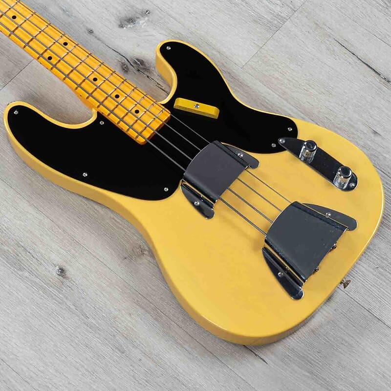 Fender Vintage Custom 1951 Precision Bass NOS, кленовый гриф Nocaster Blonde
Fender Vintage Custom 1951 Precision Bass NOS, кленовый гриф Nocaster Blonde