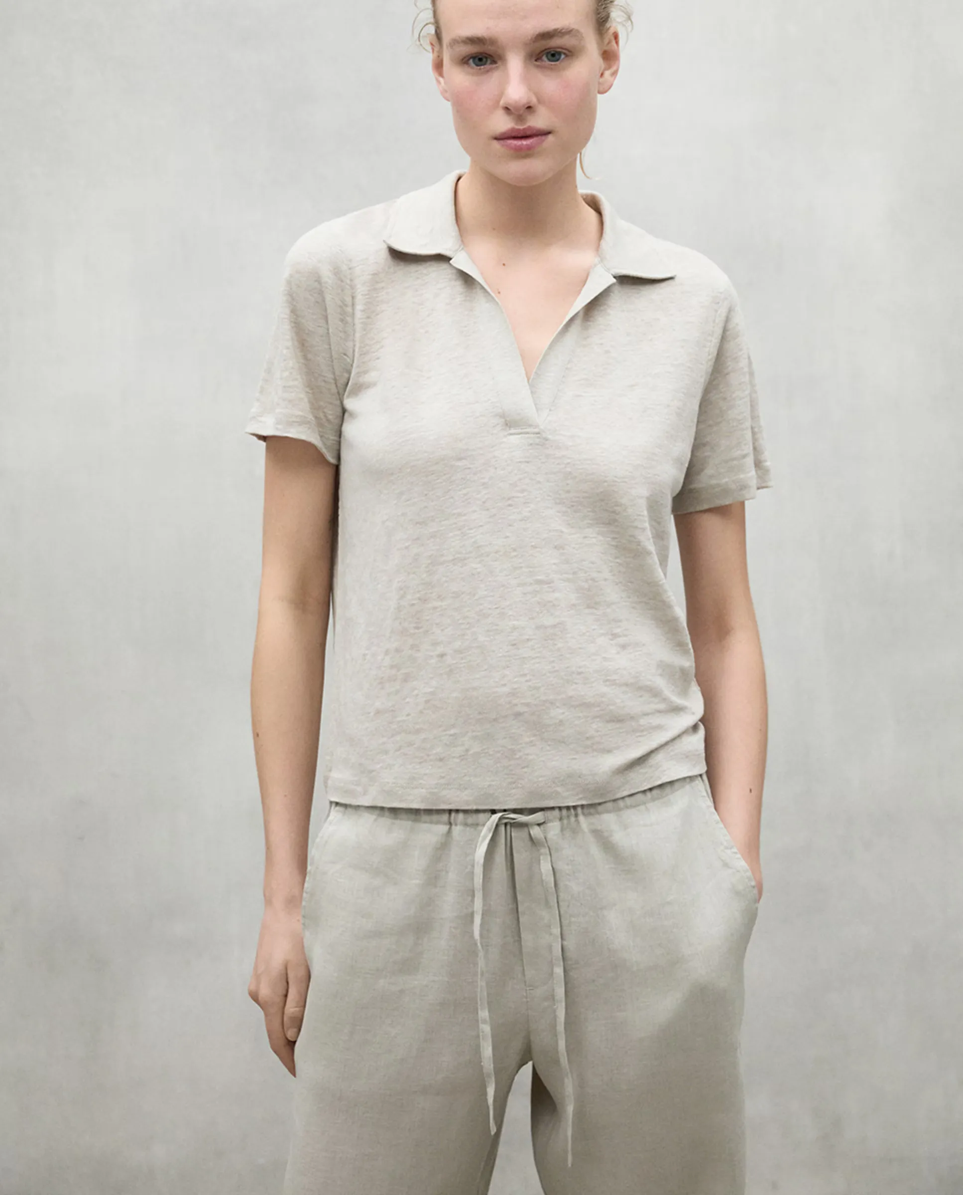 Льняная рубашка поло свободного кроя для женщин Ecoalf, бежевый
Льняная рубашка поло свободного кроя для женщин Ecoalf, бежевый