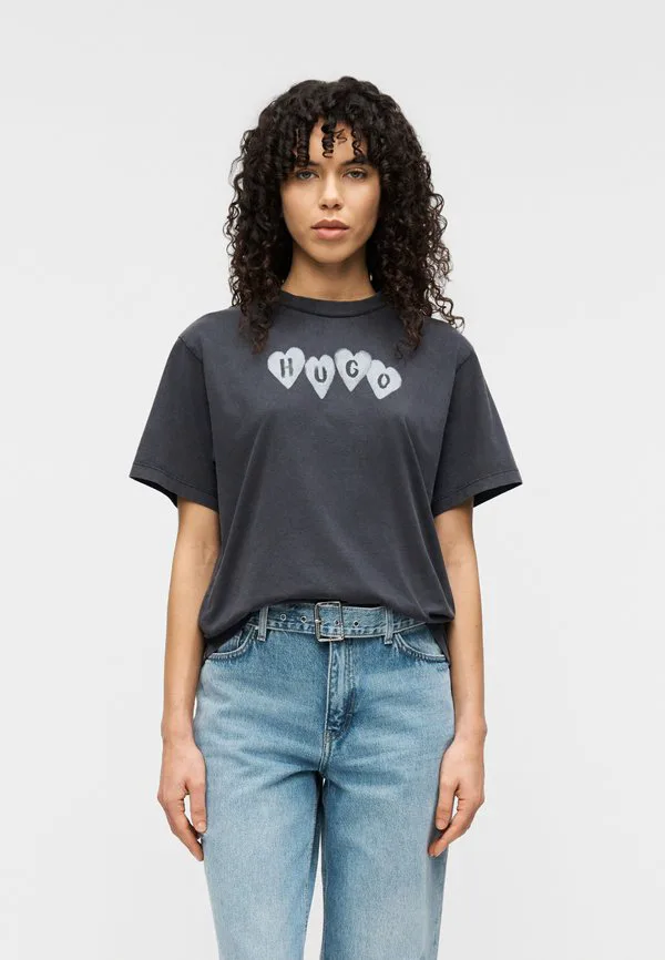 Винтажная футболка с принтом Hugo, Black, Черный, Винтажная футболка с принтом Hugo, Black
Винтажная футболка с принтом Hugo, Black, Черный, Винтажная футболка с принтом Hugo, Black