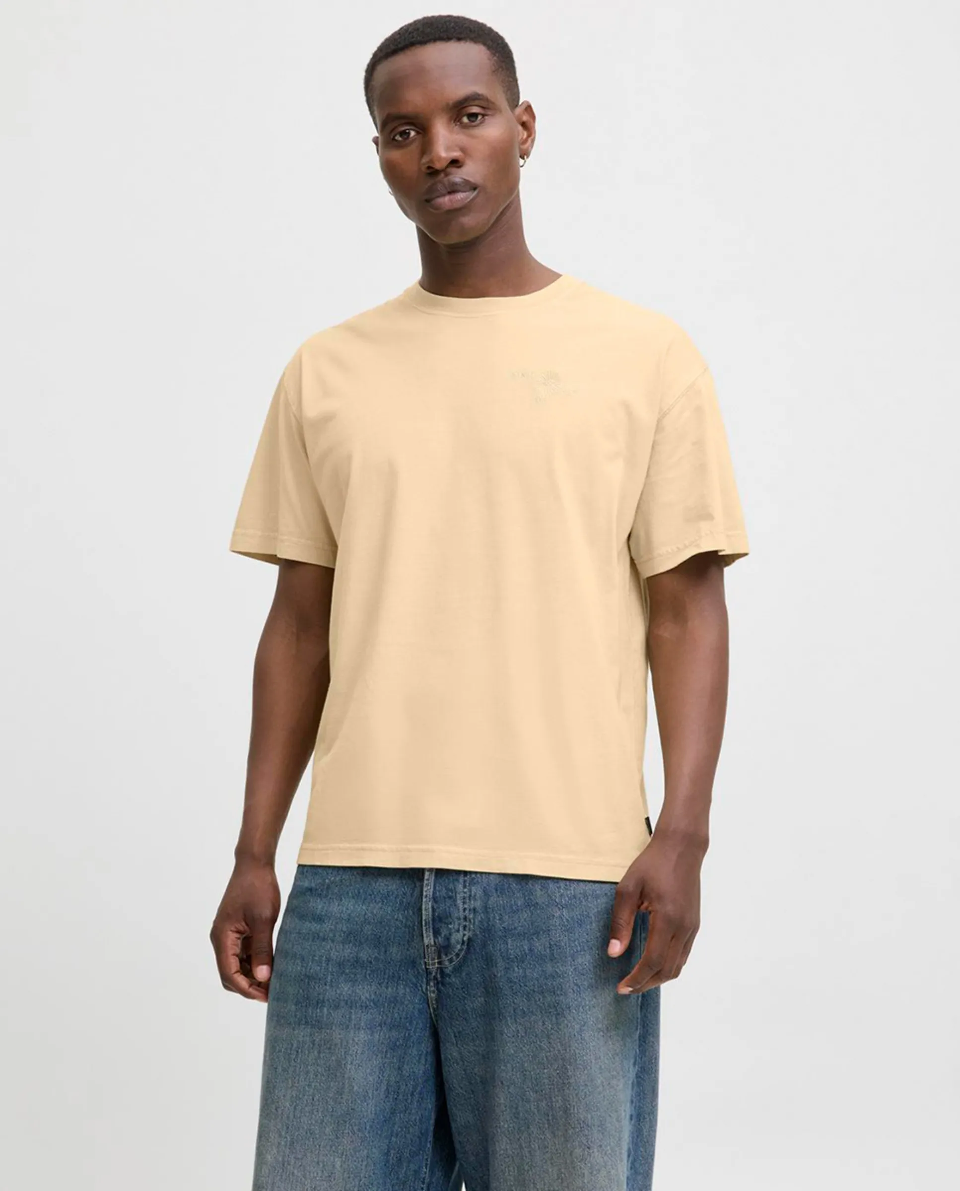 Мужская футболка с коротким рукавом и принтом на спине Jack & Jones, кремовый
Мужская футболка с коротким рукавом и принтом на спине Jack & Jones, кремовый