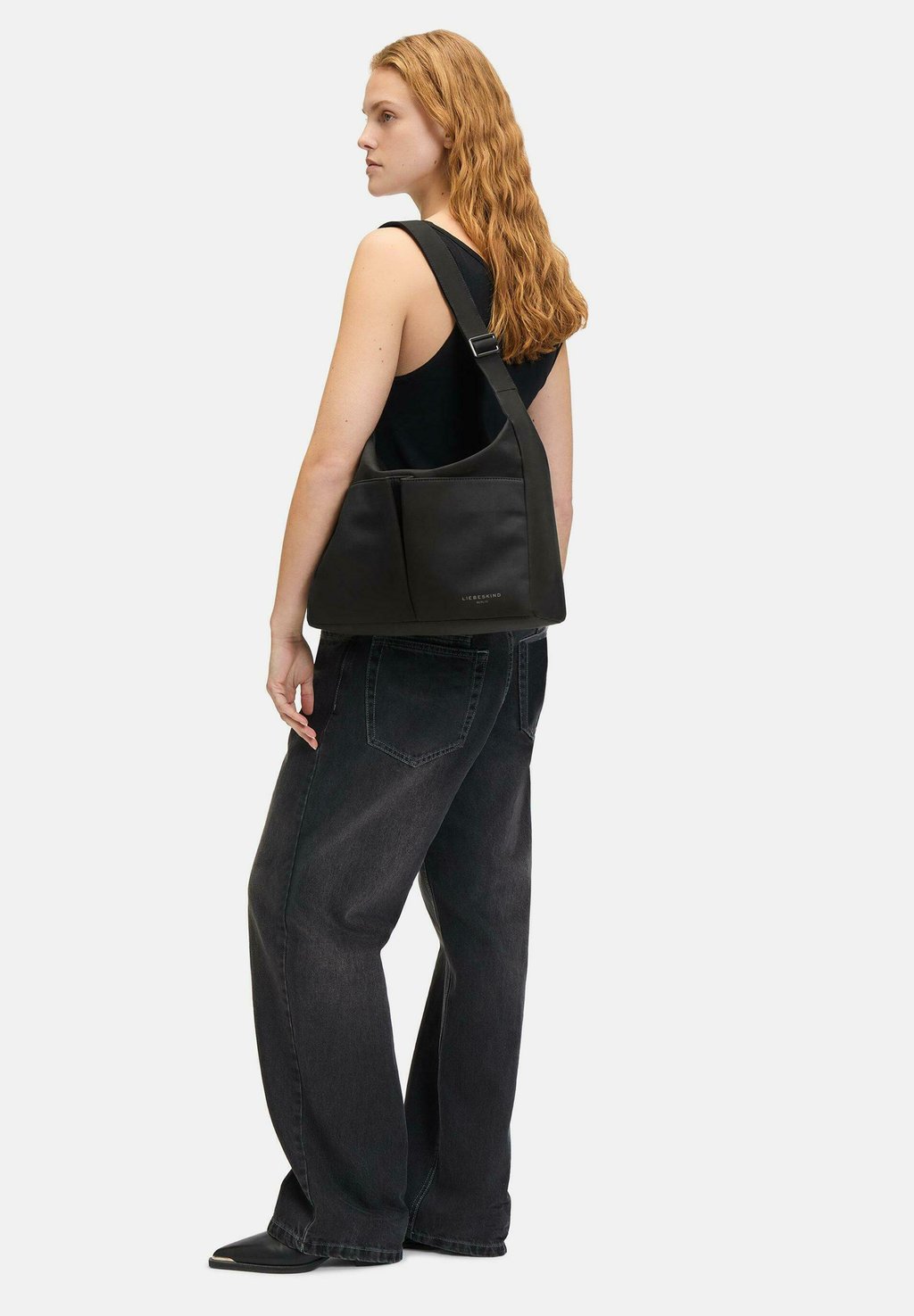 Сумка HERA HOBO M MITTELGROSSE Liebeskind Berlin, черный 
Сумка HERA HOBO M MITTELGROSSE Liebeskind Berlin, черный