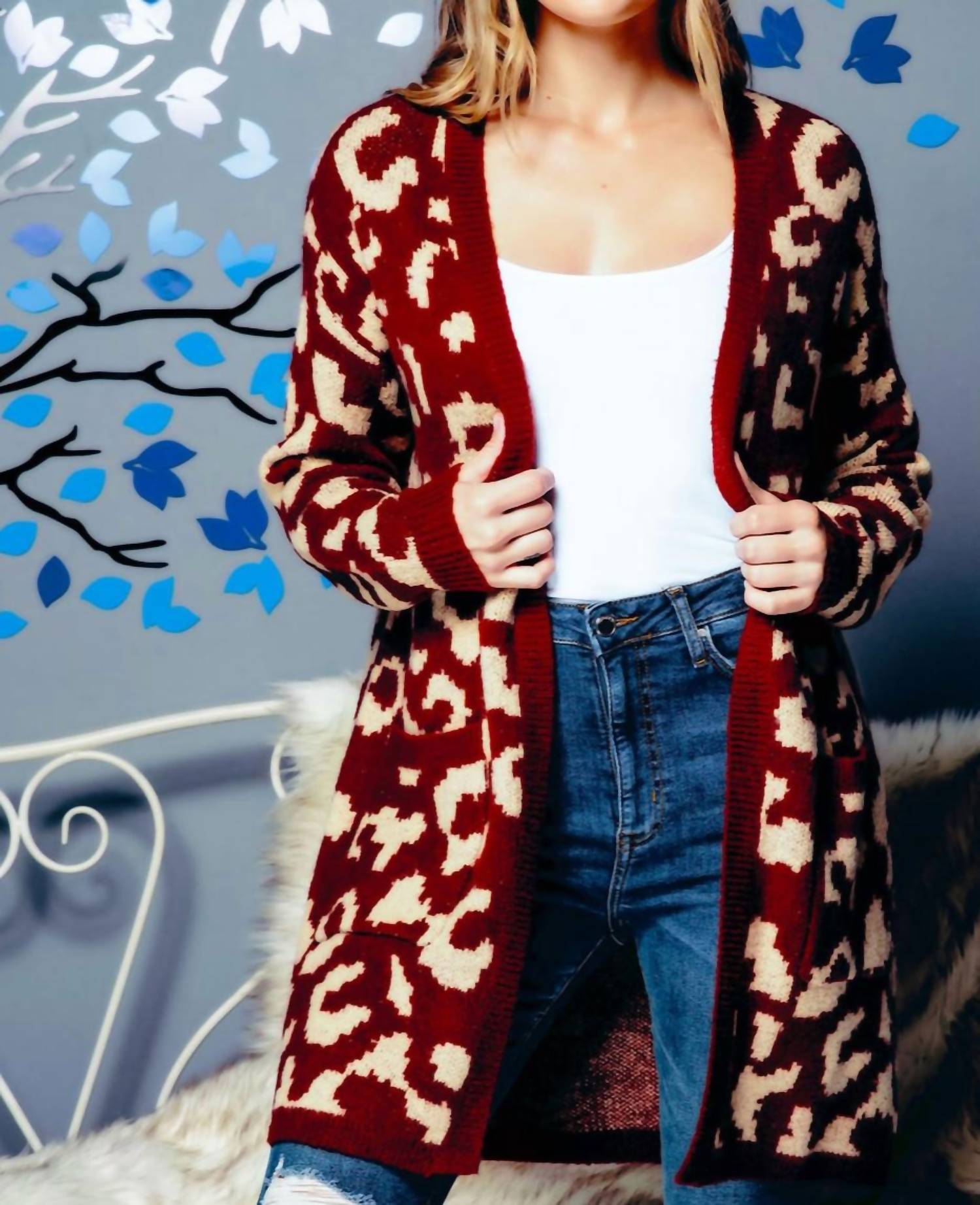 Красный длинный кардиган с леопардовым принтом SweaterLand
Красный длинный кардиган с леопардовым принтом SweaterLand