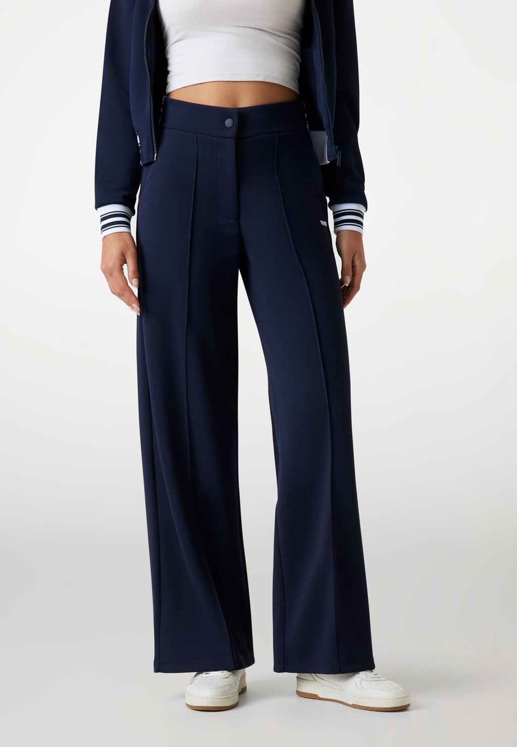 Брюки Guess, синий
Брюки Guess, синий