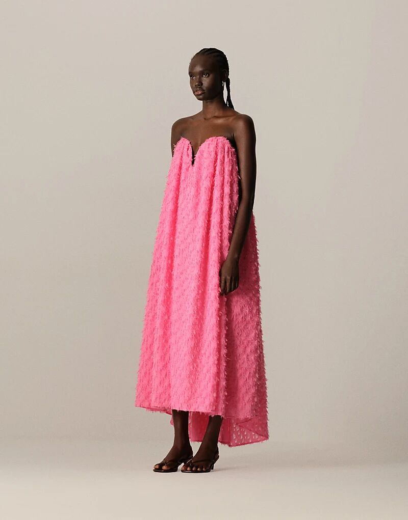 Платье-бандо макси с корсетом ARRANGE, текстурированное, объемное, в ярко-розовом цвете
Платье-бандо макси с корсетом ARRANGE, текстурированное, объемное, в ярко-розовом цвете