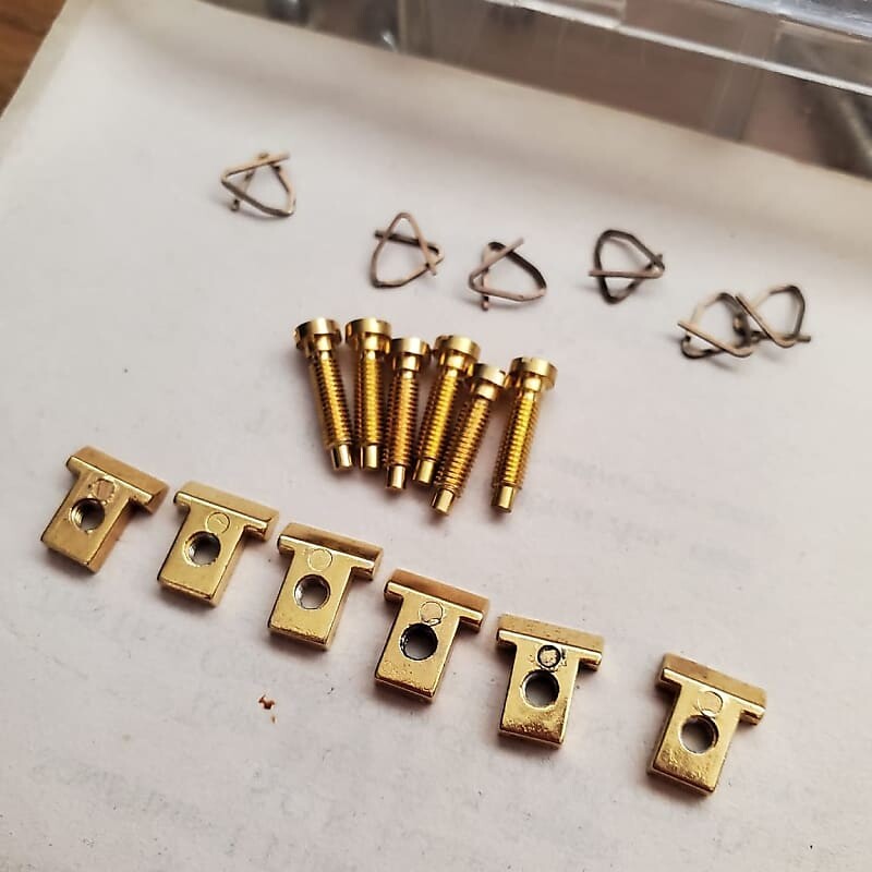 Седла для бриджа Gibson Nashville Tune-O-Matic 1970-х + винты + фиксаторы
Седла для бриджа Gibson Nashville Tune-O-Matic 1970-х + винты + фиксаторы